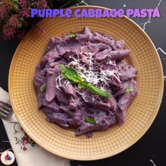 A picture of Purple cabbage pasta.