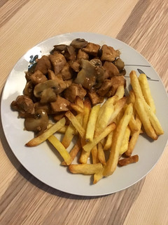 Una foto de Pollo a la Coca-cola 🐥 / pollo en salsa (versión exprés)