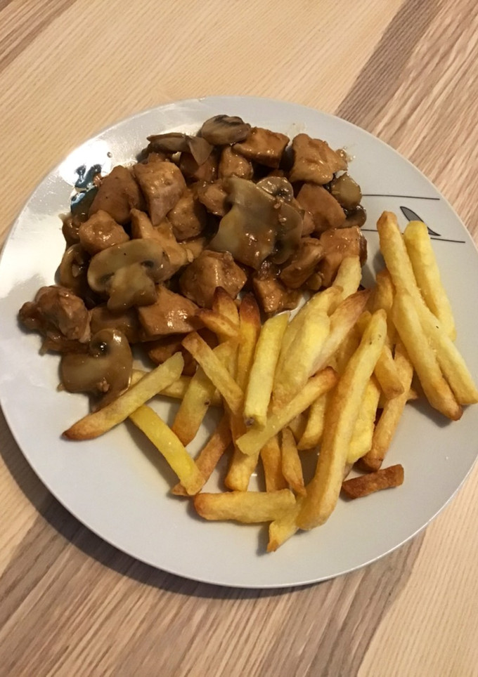 Una foto de Pollo a la Coca-cola 🐥 / pollo en salsa (versión exprés)