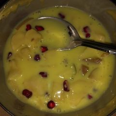 A picture of Fruit Custard.