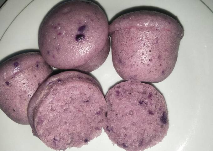 Kue apem ubi ungu