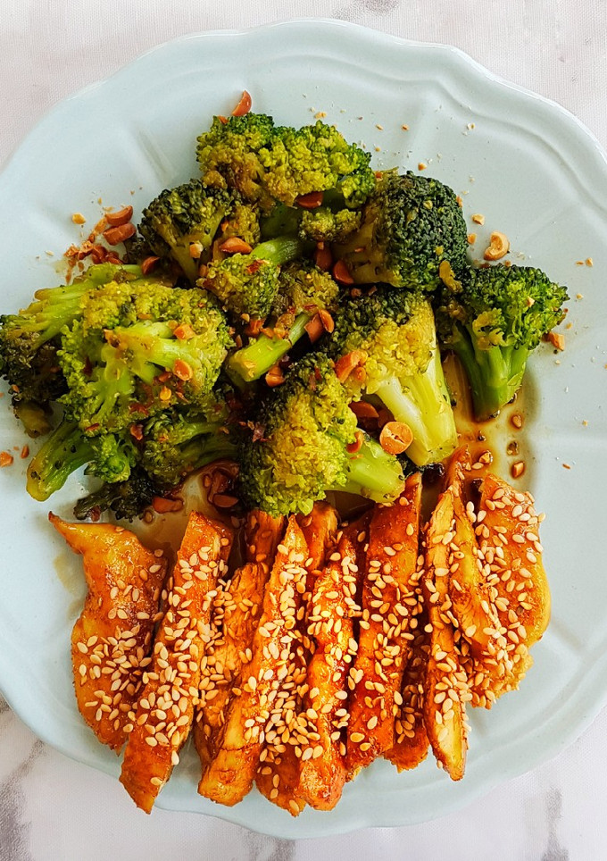 Una foto de Pollo teriyaki