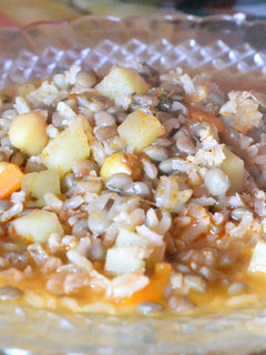 Una foto de Guiso de Lentejas, garbanzos, arroz y verduras (vegano)