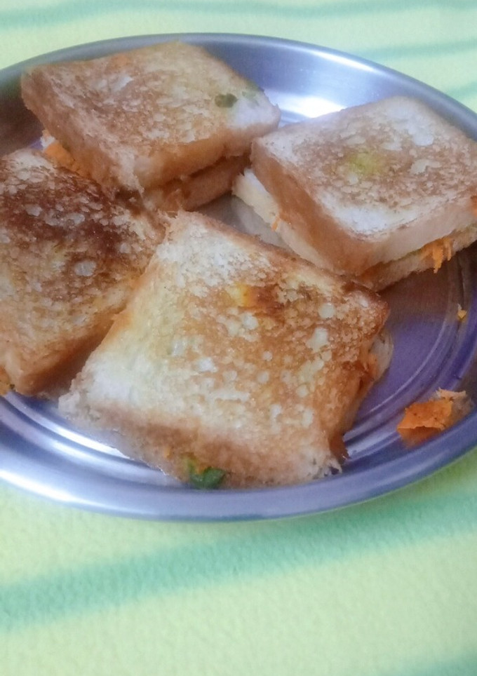 பிரட் டோஸ்ட் (Bread toast recipe in tamil) செய்முறை முக்கிய புகைப்படம்