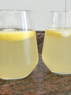 Una foto de Limonada casera sin azúcar