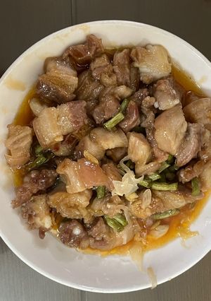 Hình của món Thịt ba chỉ sốt chua ngọt.