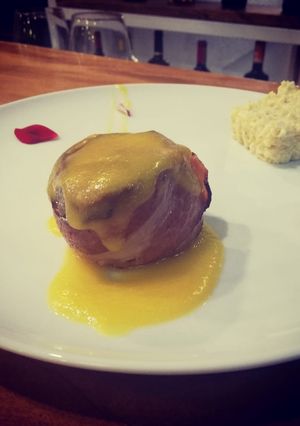 Una foto de Filet Mignon en salsa de melocotón