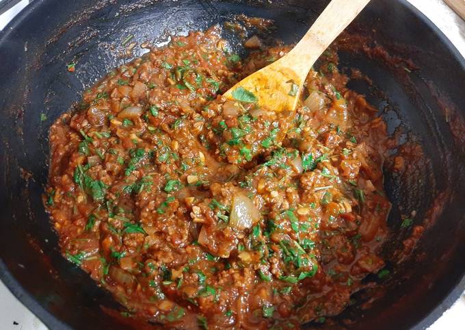 Recipe of Homemade Bolognese (Tomato &amp; Beef Base)