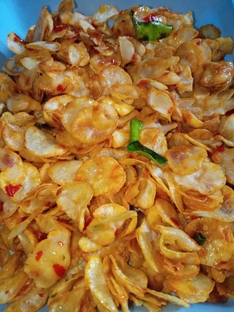 Cara Mudah Menyiapkan Resep Keripik singkong balado yang Bisa Manjain Lidah Anti Ribet, Uenak Banget