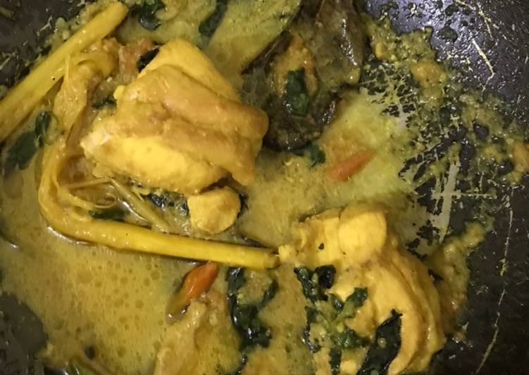 Bagaimana Menyiapkan Ayam kemangi / ayam woku Anti Gagal