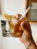 Cocktail whisky chanh mật
