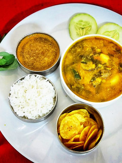 கீரை சாம்பார்(keerai sambar recipe in tamil) செய்முறை முக்கிய புகைப்படம்