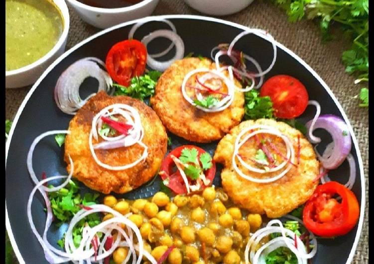 Easiest Way to Prepare Favorite #AlooTikki_Chole_Chaat