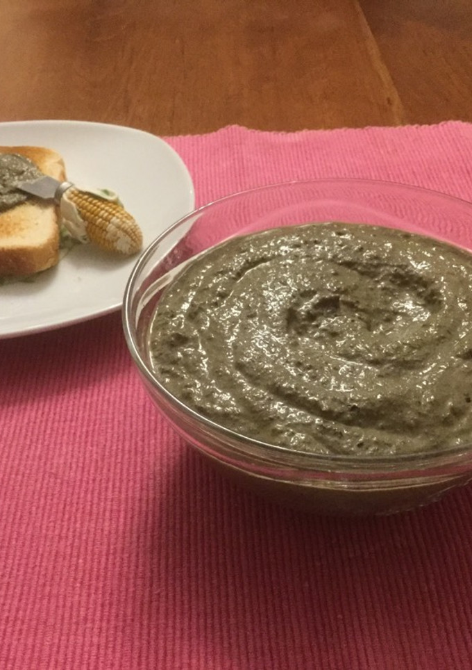 Una foto de Pasta de aceitunas negras para untar