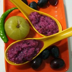 A picture of Black Grapes and Amla ki chutney.
