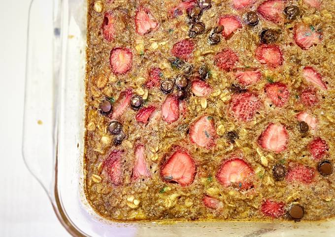 Super duper healthy baked oatmeal