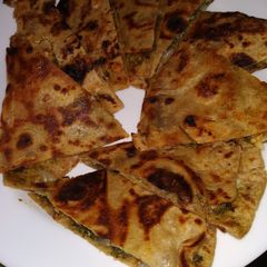 A picture of Chapati sandwich.