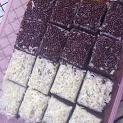 รูปของ Bolu Coklat Jadul 2 Telur