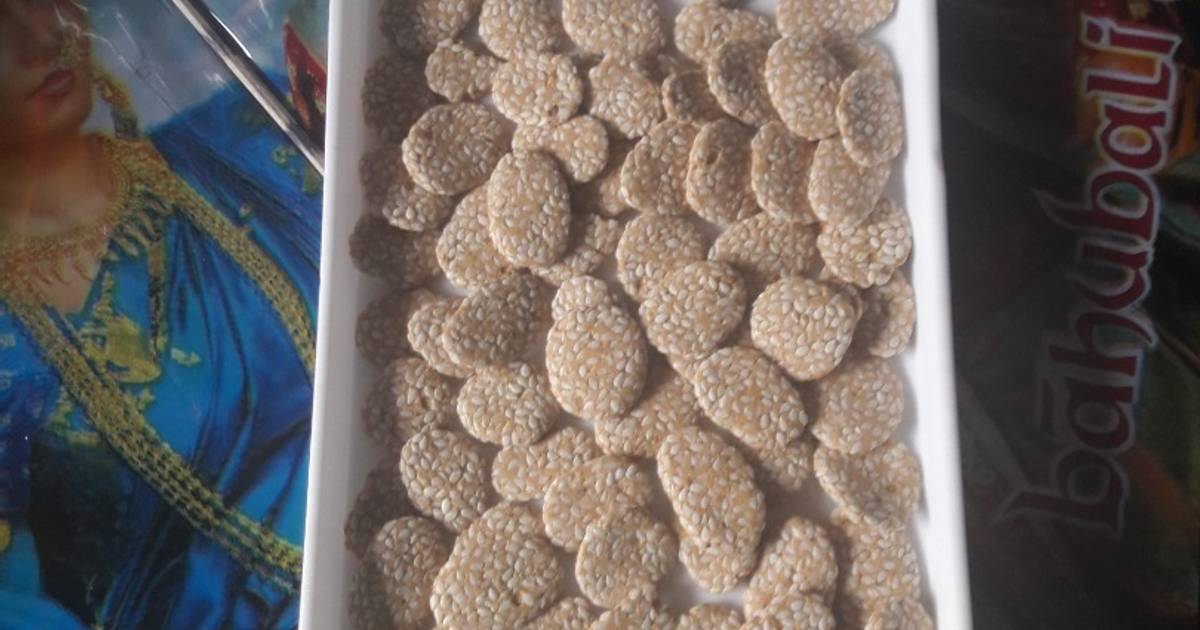 तिल की मीठी गोली (Till ki Meethi goli recipe in hindi) रेसिपी बनाने की