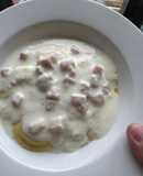 Ravioli com molho de iogurte