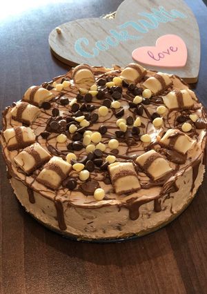 O poză a rețetei Kinder Bueno Cheesecake.