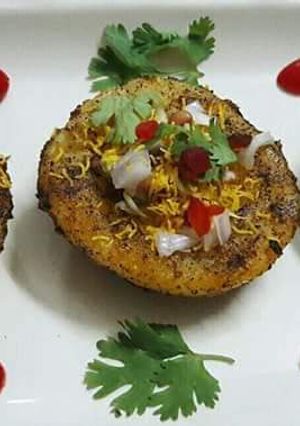 A picture of Katori Aloo Chaat.
