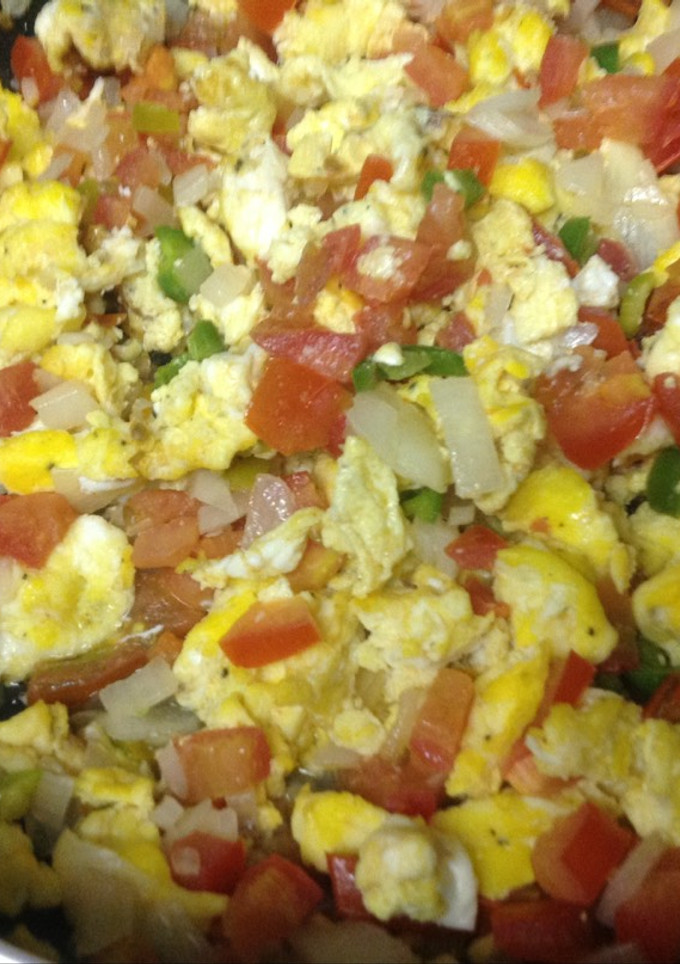 Una foto de Huevos a la Mexicana