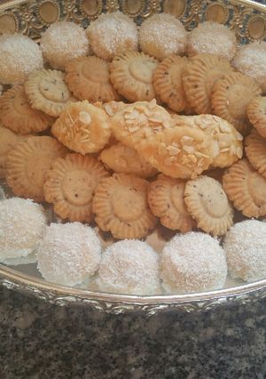 صورة لوصفة حلوة سهلة بعجينة وحدة