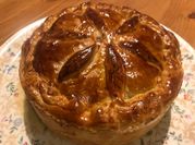 Une photo de tourte poule