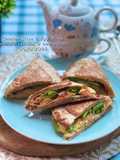 Scrambled Egg Tomato with Chicken Slice Wrap