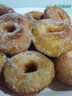 Una foto de Rosquitas o bolitas receta súper fácil 🍩