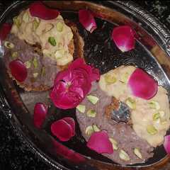 શામ સવેરા ઘેવર (Sam Savera Ghevar Recipe In Gujarati) રેસીપી મુખ્ય ફોટો