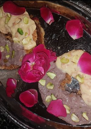 શામ સવેરા ઘેવર (Sam Savera Ghevar Recipe In Gujarati) રેસીપી મુખ્ય ફોટો