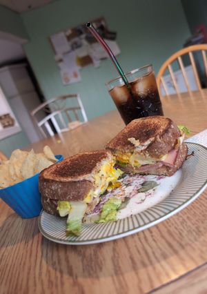 A picture of Tangy Egg Sandwich.