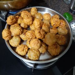 A picture of Green peas kachori.