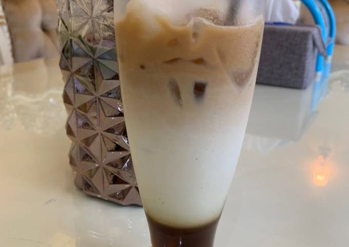 Cara Bikin Es kopi susu kekinian ala2 yang Menggugah Selera