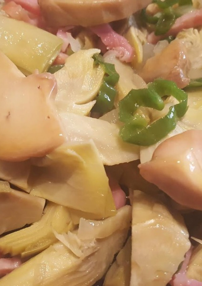 Una foto de Alcachofas con foie al vino blanco