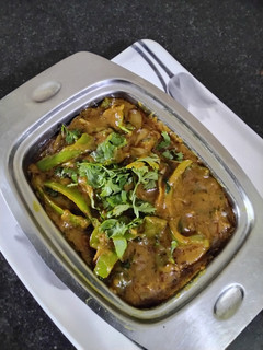 मसालेदार शिमला मिर्च रेसिपी मुख्य फोटो