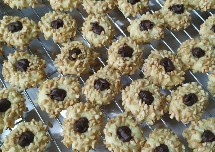 Peanut Choco Thumbprint Cookies
