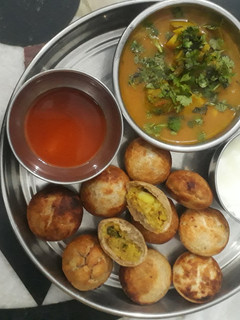 आलू खस्ता कचौड़ी (aloo khasta kachodi recipe in Hindi) रेसिपी मुख्य फोटो