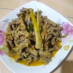 รูปของ Usus Ayam Bumbu Rendang