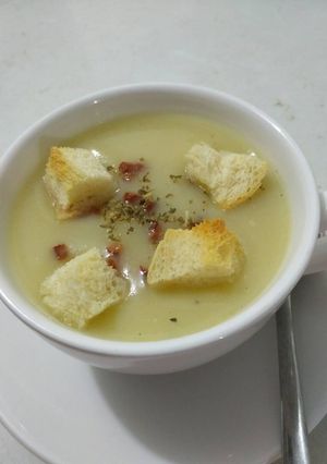 A picture of Potato and Cauliflower Soup.