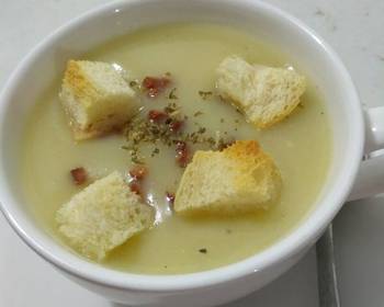 How To Serving Recipe Potato and Cauliflower Soup Restaurant Style