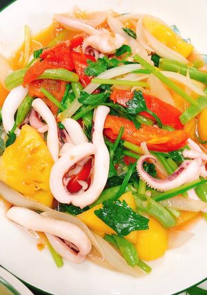 Hình của món Mực xào chua ngọt.
