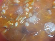 A picture of canned chickpeas