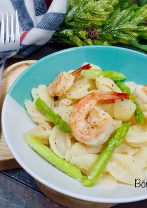 Hình của món Nui Sò Sốt Tôm và Măng Tây.