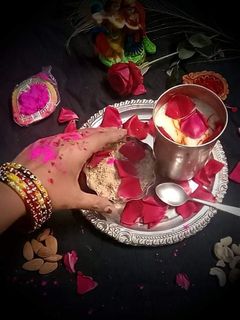 ইনস্ট্যান্ট শাহী ঠান্ডাই (instant shahi thandai recipe in Bengali) রেসিপির প্রধান ছবি