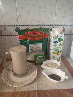 A picture of Overnight oats with Chia seeds.