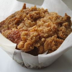 A picture of Cinnamon Crumble Apple Cupcakes.