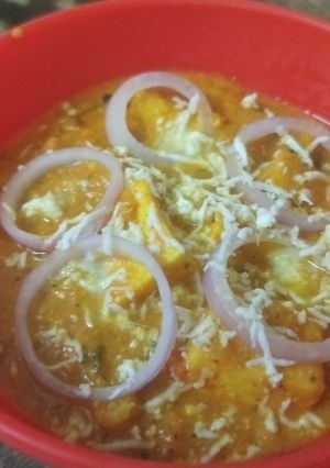 A picture of Shahi paneer.